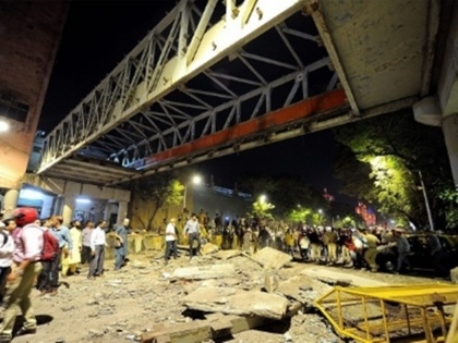 Blog of Lokmitr: Why are the bridge of Mumbai falling? | लोकमित्र का ब्लॉग: क्यों ढह रहे हैं मुंबई के सेतु?