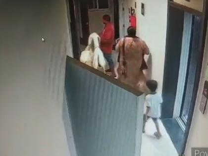 man brought a goat to the Mumbai housing society for Bakrid there was a ruckus after which the police registered a case | ईद से पहले परिवार द्वारा बकरियां लाने पर मुंबई हाउसिंग सोसायटी में हंगामा, पुलिस ने मामला किया दर्ज