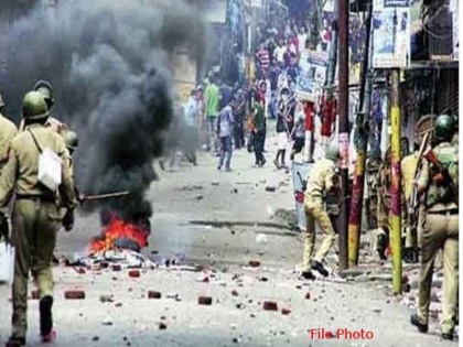 Muzaffarnagar riots 2013 : seven youths gets life imprisonment for the double murder | मुजफ्फरनगर दंगेः कोर्ट ने सात दोषियों को सुनाई उम्रकैद की सजा, ठोका जुर्माना   
