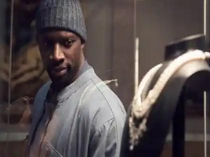 Netflix shows the crown and lupin antiques equipment worth 4 crore stolen from sets | Netflix के सेट से हुई करोड़ों की चोरी, चर्चित शो 'द क्राउन' और 'ल्यूपिन' के प्रोडक्शन से चोरों ने 4 करोड़ से ज्यादा के उड़ाए माल