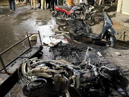 Nagpur Violence live Aurangzeb row How rumours holy book desecration fuelled Nagpur violence Curfew imposed in 11 police station 30 policemen 3 deputy commissioners injured 65 rioters arrested video | Nagpur Violence: 11 पुलिस थाना क्षेत्र में कर्फ्यू, 3 पुलिस उपायुक्तों समेत 30 पुलिसकर्मी घायल, 65 उपद्रवी अरेस्ट, जानें अपडेट Nagpur Violence live Aurangzeb row How rumours holy book desecration fuelled Nagpur violence Curfew imposed in 11 police station 30 policemen 3 deputy commissioners injured 65 rioters arrested video | Nagpur Violence: 11 पुलिस थाना क्षेत्र में कर्फ्यू, 3 पुलिस उपायुक्तों समेत 30 पुलिसकर्मी घायल, 65 उपद्रवी अरेस्ट, जानें अपडेट