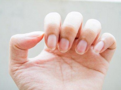 5 tips to take care of your nails in monsoon | Beauty Tips: मॉनसून सीजन में इन 5 टिप्स की मदद से अपने नाखूनों की करें खास देखभाल