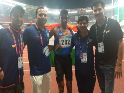 asian para games 2018 narayan thakur wins gold medal in men's 100 meter t35 | एशियन पैरा गेम्स: दिल्ली के नारायण ठाकुर ने भारत को दिलाया छठा गोल्ड, चौंकाने वाली है इस एथलीट के संघर्ष की कहानी