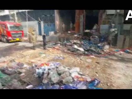Narela Industrial Area in Delhi 3 workers died 6 injured fire broke out caused blast food processing unit factory of Shyam Kripa Foods Private Limited see video | Narela Industrial Area in Delhi: गैस रिसाव और चारों तरफ मातम, श्याम कृपा फूड्स प्राइवेट लिमिटेड की फैक्टरी में विस्फोट, तीन श्रमिकों की मौत और 6 घायल Narela Industrial Area in Delhi 3 workers died 6 injured fire broke out caused blast food processing unit factory of Shyam Kripa Foods Private Limited see video | Narela Industrial Area in Delhi: गैस रिसाव और चारों तरफ मातम, श्याम कृपा फूड्स प्राइवेट लिमिटेड की फैक्टरी में विस्फोट, तीन श्रमिकों की मौत और 6 घायल
