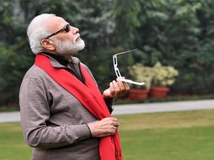 Congress tweets PM Narendra Modi Viral Photo and criticize him making harsh sarcasm on CAA | पीएम मोदी की चश्मे वाली वायरल तस्वीर ट्वीट करने से कांग्रेस भी नहीं रही पीछे, लिखा- सच में सबसे कूल प्रधानमंत्री! Congress tweets PM Narendra Modi Viral Photo and criticize him making harsh sarcasm on CAA | पीएम मोदी की चश्मे वाली वायरल तस्वीर ट्वीट करने से कांग्रेस भी नहीं रही पीछे, लिखा- सच में सबसे कूल प्रधानमंत्री!