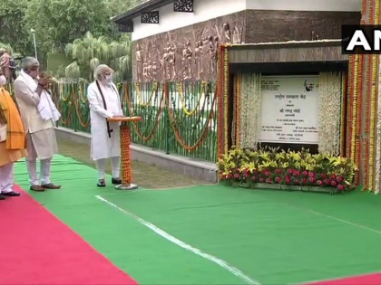 Delhi: PM Modi inaugurates National Sanitation Center at Rajghat | दिल्लीः राजघाट पर पीएम मोदी ने किया राष्ट्रीय स्वच्छता केंद्र का उद्घाटन