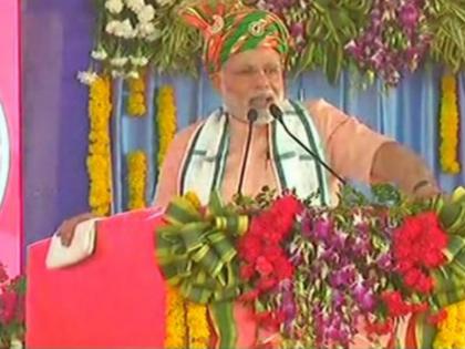 PM Narendra Modi launched Amma two-wheeler scheme for women at wake of Tamil Nadu's Former CM Jayalalithaa 70th birth anniversary | जयललिता की 70वीं जयंती पर दमन में पीएम मोदी ने लॉन्च की 'अम्मा टू व्हीलर योजना'