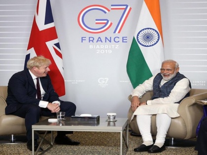 PM Narendra Modi Meets UK Counterpart Boris Johnson in France on Sidelines of G7 Summit | जी-7 सम्मेलन के इतर मोदी ने जॉनसन से की भेंट, भारत-ब्रिटेन संबंधों को प्रगाढ़ करने पर चर्चा