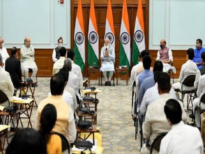 Narendra Modi cabinet reshuffle and challenges ahead of him | आलोक मेहता का ब्लॉग: पीएम मोदी की 77 की सेना और 7 पहाड़ लांघने की चुनौतियां