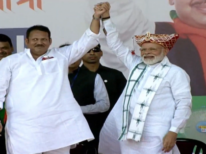 Maharashtra: PM Modi addressed 'Mahajandesh Yatra Festival' in Nashik, top things to know of speech | महाराष्ट्रः पीएम मोदी ने नासिक में 'महाजनादेश यात्रा समारोह' को किया संबोधित, कही ये बड़ी बातें