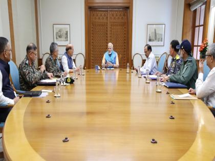 PM Modi chairs high-level meeting with top security officials amid escalating military tension between India and Pakistan | India-Pakistan Conflict: पीएम मोदी ने शीर्ष सुरक्षा अधिकारियों के साथ उच्च स्तरीय बैठक की अध्यक्षता की, बैठक में रक्षा मंत्री, सीडीएस और एनएसए शामिल PM Modi chairs high-level meeting with top security officials amid escalating military tension between India and Pakistan | India-Pakistan Conflict: पीएम मोदी ने शीर्ष सुरक्षा अधिकारियों के साथ उच्च स्तरीय बैठक की अध्यक्षता की, बैठक में रक्षा मंत्री, सीडीएस और एनएसए शामिल