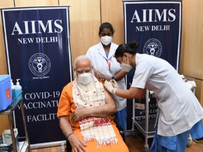PM Narendra Modi takes his second dose of covid 19 vaccine COVAXIN at AIIMS | पीएम नरेंद्र मोदी ने कोरोना वैक्सीन की ली दूसरी डोज, एम्स में टीका लगवाने के बाद कहा- इससे हारेगा वायरस