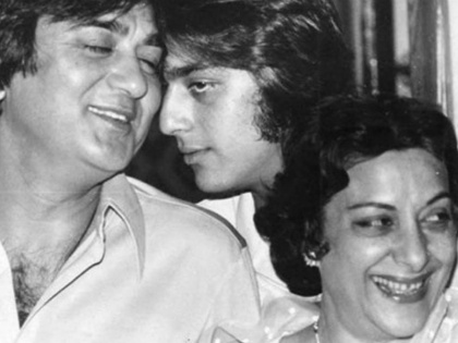 when sanjay dutt cried memory of his mother nargis | मां नरगिस की मौत के समय नशे में डूबे थे संजय दत्त, जानें 'रॉकी' की रिलीज से पहले किस बुरी लत के हुए थे आदी
