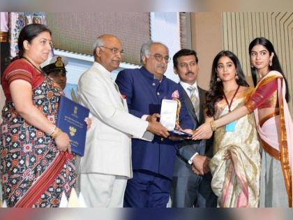 65th national film awards national awards ramnath kovind Smriti Irani | नेशनल फिल्म अवार्ड: 60 विजेताओं ने नहीं लिया है पुरस्कार, सरकार ने भी साध रखा है 'मौन'
