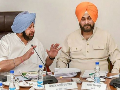 Punjab Congress Called Cheater Rondu child and coward Navjot Singh Sidhu targets former CM Amarinder Singh rogue cartridge | पंजाब कांग्रेसः ''धोखेबाज'', ‘‘रोंदू बच्चा’’ और ''कायर'', नवजोत सिंह सिद्धू ने पूर्व सीएम अमरिंदर सिंह पर निशाना साधा, ''दगा हुआ कारतूस'' करार दिया