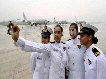 After Army, Supreme Court grants permanent commission to women officers in Navy | थल सेना के बाद Navy में महिलाओं को स्थाई कमीशन, सुप्रीम कोर्ट ने कहा- 101 बहाने नहीं हो सकते, भेदभाव सही नहीं