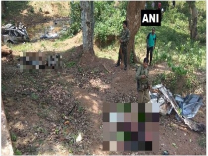Chhattisgarh 5 jawans killed and 2 jawans injured in an IED blast in Dantewada | छत्तीसगढ़ः दंतेवाड़ा जिले में नक्सलियों ने किया IED ब्लास्ट, पांच जवान शहीद