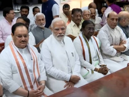 NDA Presidential candidate Draupadi Murmu files her nomination | President Election 2022: संसद भवन में द्रौपदी मुर्मू ने दाखिल किया नामांकन, PM संग NDA शासित राज्यों के सीएम रहे मौजूद