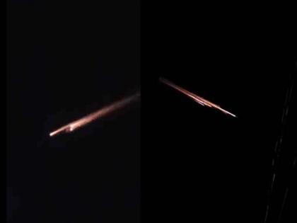 Unknown object falling from sky seen in North Maharashtra-Madhya Pradesh many social media users expressed surprise releasing video | Video: उत्तरी महाराष्ट्र-मध्य प्रदेश में दिखी आसमान से गिरती अज्ञात वस्तु, कई सोशल मीडिया यूजरों ने वीडियो जारी कर जताई हैरानी Unknown object falling from sky seen in North Maharashtra-Madhya Pradesh many social media users expressed surprise releasing video | Video: उत्तरी महाराष्ट्र-मध्य प्रदेश में दिखी आसमान से गिरती अज्ञात वस्तु, कई सोशल मीडिया यूजरों ने वीडियो जारी कर जताई हैरानी
