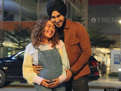 Neha Kakkar’s pregnant picture was a publicity stunt for her new music video with Rohanpreet Singh here new post | नेहा कक्कड़ ने प्रेग्नेंसी की खबरों के बीच फैंस को दिया शॉक, 'ख्याल रख्या कर' पोस्ट को लेकर किया ये खुलासा