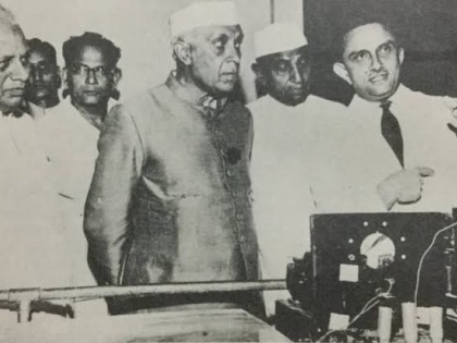 Congress Trolled over Chandrayaan-2 launch good time' to remember Nehru | चंद्रयान-2 लॉन्चिंग पर कांग्रेस ने नेहरू के किये गुणगान, ट्विटर पर लोगों ने कर दिया पर ट्रोल
