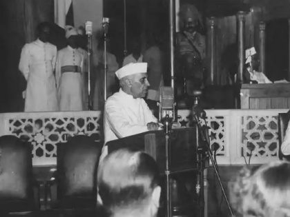 Budget History: Budget 2019: When Jawaharlal Nehru presented his 'pedestrian Budget' in 1958 Gift tax | जब प्रधानमंत्री नेहरू को 1958 में बनना पड़ा था वित्त मंत्री, बजट पेश कर दिया 'गिफ्ट टैक्स'
