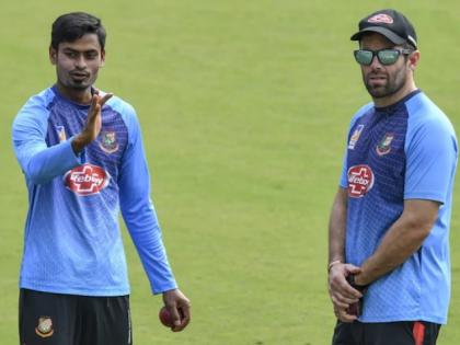 Neil McKenzie Quits As Bangladesh Batting Coach Due To Covid-19 | नील मैकेंजी कोरोना महामारी की वजह से बांग्लादेश के बैटिंग कोच पद से हटे