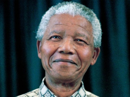 Nelson Mandela birth anniversay nelson mandela biography in hindi know all about | Nelson Mandela Birth Anniversary: अफ्रीका के 'गांधी' नेल्‍सन मंडेला, जेल में काटे 27 साल, फिर बने राष्ट्रपति