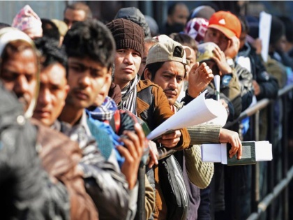 500 Nepali laborers stranded in Dharchula due to coronavirus | नेपाल सरकार ने बंद किए 'अपनों' के लिए दरवाजे, धारचूला में फंसे 500 नेपाली मजदूर