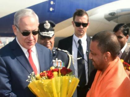 israel pm benjamin netanyahu visited Taj Mahal, CM Yogi Adityanath Welcomed Him | ताजमहल देखने पहुंचे बेंजामिन नेतन्याहू और सारा नेतन्याहू, योगी आदित्यनाथ ने किया स्वागत israel pm benjamin netanyahu visited Taj Mahal, CM Yogi Adityanath Welcomed Him | ताजमहल देखने पहुंचे बेंजामिन नेतन्याहू और सारा नेतन्याहू, योगी आदित्यनाथ ने किया स्वागत