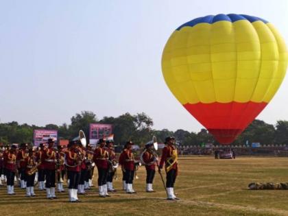 NCC Day 2023 Madhya pradesh National Cadet Corps bhopalNCC cadets displayed bravery, destroyed enemy bunkers, showed aerial stunts | NCC Day 2023: एनसीसी केडेट्स ने किया शौर्य का प्रदर्शन, दुश्मनों के बंकरों को किया धवस्त, दिखाएं हवाई करतब