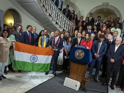 New York schools will have holiday on the day of Diwali festival will be celebrated on foreign land | अब विदेशी धरती पर मनाई जाएगी दिवाली, न्यूयॉर्क के स्कूलों में त्योहार के दिन रहेगी छुट्टी
