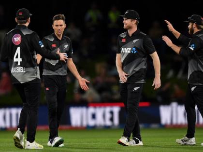 New Zealand vs Bangladesh, T20I Tri-Series NZ beat Bangladesh by 8 wickets Micheal Bracewell Player of the Match | न्यूजीलैंड ने बांग्लादेश को 8 विकेट से हराया, माइकल ब्रेसवेल प्लेयर ऑफ द मैच
