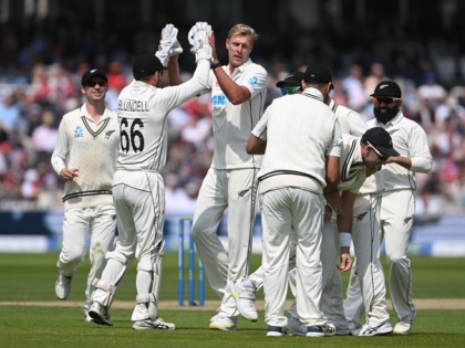 England vs New Zealand NZ 132 & 285 ENG 141, 99-4 Daryl Mitchell Tom Blundell 180 partnership last six wickets fell for 34 runs target 277, 4 wickets for 99 | England vs New Zealand: डेरिल और टॉम के बीच 180 रन की साझेदारी, न्यूजीलैंड के आखिरी छह विकेट 34 रन के अंदर गिरे, इंग्लैंड के सामने 277 का लक्ष्य, 99 पर 4 विकेट