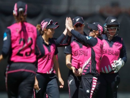 ICC Women's T20 World Cup 2020: New Zealand win by 17 runs against Bangladesh to keep semi final hope alive | ICC Women's T20 World Cup: न्यूजीलैंड ने 91 रन पर सिमटने के बावजूद बांग्लादेश को दी मात, सेमीफाइनल की उम्मीदें कायम