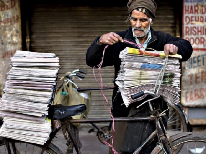 Newspaper industry may suffer further loss of Rs 15,000 crore if relief is not given: report | राहत नहीं दी गई तो समाचार पत्र उद्योग को हो सकता है 15000 करोड़ रुपए का और नुकसान: रिपोर्ट