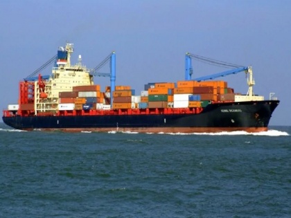 18 Indians onboard Hong Kong vessel kidnapped near Nigeria, Indian mission is in touch with Nigerian authorities | नाइजीरियाई तट के पास जहाज में सवार 18 भारतीयों का अपहरण, तीन दिसंबर को समुद्री लुटेरों ने किया था हमला