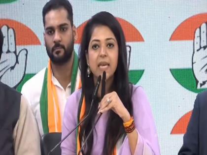 ‘Here, I Won’t Be Asked To Speak Against Muslims’: Ex-BJP Spokesperson Nighat Abbas Joins Congress Ahead Of Delhi Polls | VIDEO: दिल्ली चुनाव से पहले पूर्व भाजपा प्रवक्ता निगहत अब्बास कांग्रेस में हुईं शामिल, कहा- ‘यहां मुझसे मुसलमानों के खिलाफ बोलने को नहीं कहा जाएगा’