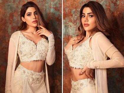 ट्रांसपेरेंट स्कर्ट पहन निक्की तंबोली ने कैमरे के सामने दिए सिजलिंग पोज, वायरल हुईं तस्वीरें