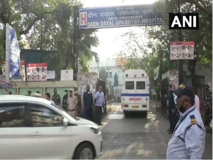 Nirbhaya gang rape: Bodies of convicts brought to DDU Hospital for postmortem, Arvind kejriwal reaction | निर्भया गैंगरेपः दोषियों के शव पोस्टमार्टम के बाद परिजनों को सौंपे जाएंगे, सीएम केजरीवाल ने कहा- न्याय दिलाने में 7 साल लग गए, सिस्टम में सुधार की जरूरत 
