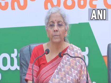 Nirmala Sitharaman hits back at Rahul Gandhi's 'I am not Savarkar' statement, | राहुल गांधी के 'मैं सावरकर नहीं हूं' बयान पर निर्मला सीतारमण का पलटवार, कहा- वह राफेल के आरोपों और RSS के खिलाफ गलत बयानबाजी के लिए माफी मांग चुके हैं