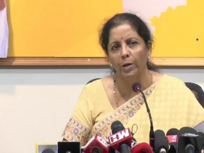 Nirmala Sitharaman says Finance Ministry may have nothing to do with PMC matter because RBI is the regulator | निर्मला सीतारमण ने पीएमसी बैंक मामले पर कहा- वित्त मंत्रालय का इससे लेना-देना नहीं, RBI गवर्नर से करेंगे बात