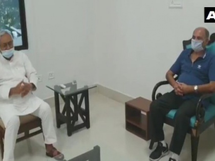 Sushant Singh Rajput Bihar Father KK Singh meets Chief Minister Nitish Kumar in Patna | Sushant Singh Rajput: सीबीआई की धीमी जांच से परिजन हैं दुखी, सीएम नीतीश से मिले परिजन
