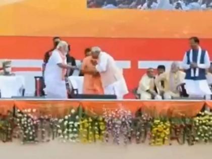 Rabri Devi took a jibe at CM Nitish Kumar for bowing to PM Modi | बिहार: सीएम नीतीश कुमार के द्वारा पीएम मोदी को झुककर अभिवादन किए जाने पर राबड़ी देवी ने कसा जोरदार तंज