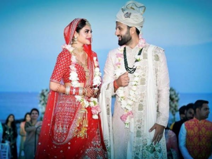 nusrat jahan bengali actress cum politician tmc mp gets married | सांसद-एक्ट्रेस नुसरत जहां ने देश से दूर की बिजनेसमैन से शादी, देखें वेडिंग की खास फोटो