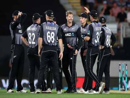 Bracewell, Kuggeleijn shines, as New Zealand beat Sri Lanka in only t20 by 35 runs | NZ vs SL: ब्रेसवेल-कग्गेलेजिन का दमदार खेल, न्यूजीलैंड ने ऑकलैंड टी20 में श्रीलंका को 35 रन से हराया