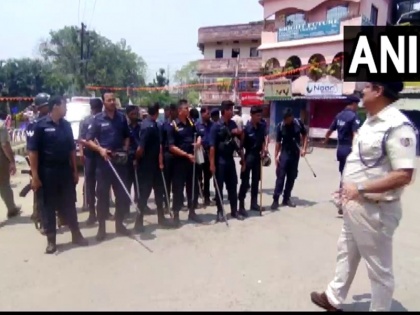 Odisha Violence on Hanuman Jayanti in Sambalpur stone pelting on bike rally 40 arrested internet shut down | ओडिशाः संबलपुर में हनुमान जयंती पर हिंसा, बाइक रैली पर पथराव, आगजनी; 43 गिरफ्तार, इंटरनेट बंद, धारा 144 लागू