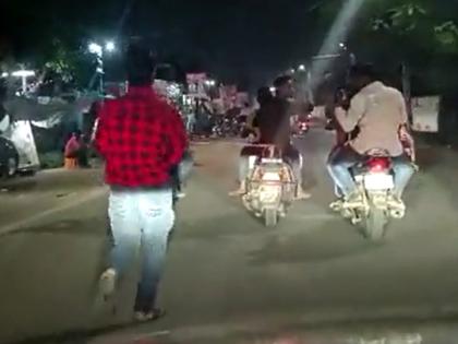 Cuttack Rs 1500 not return young man was dragged two wheeler with a 12 feet long rope and dragged for two kilometers see video | 1500 रुपये नहीं लौटाया, युवक को दोपहिया वाहन में 12 फुट लंबी रस्सी से बांधकर दो किलोमीटर तक घसीटा, देखें वीडियो Cuttack Rs 1500 not return young man was dragged two wheeler with a 12 feet long rope and dragged for two kilometers see video | 1500 रुपये नहीं लौटाया, युवक को दोपहिया वाहन में 12 फुट लंबी रस्सी से बांधकर दो किलोमीटर तक घसीटा, देखें वीडियो