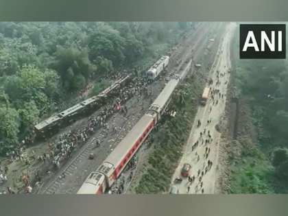 Odisha train accident DNA samples sent to Delhi AIIMS for identification of dead people are still worried to find relatives | ओडिशा ट्रेन हादसा: मृतकों की शिनाख्त के लिए दिल्ली एम्स भेजे गए डीएनए सैंपल, परिजनों को ढूंढने के लिए अभी भी लोग परेशान