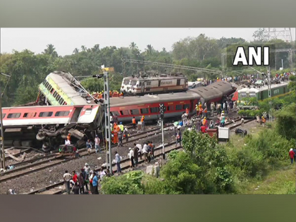 Odisha train accident Coromandel Express driver regains consciousness goods train guard narrowly escapes | ओडिशा ट्रेन हादसा: कोरोमंडल एक्सप्रेस के चालक को आया होश, बाल-बाल बचा मालगाड़ी का गार्ड
